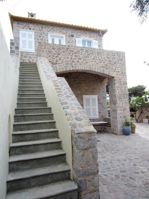 Kiki'S Houses Vlichos 이드라 외부 사진