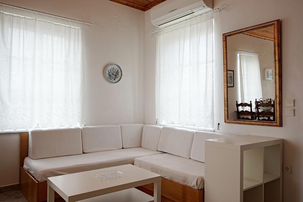 Kiki'S Houses Vlichos 이드라 외부 사진
